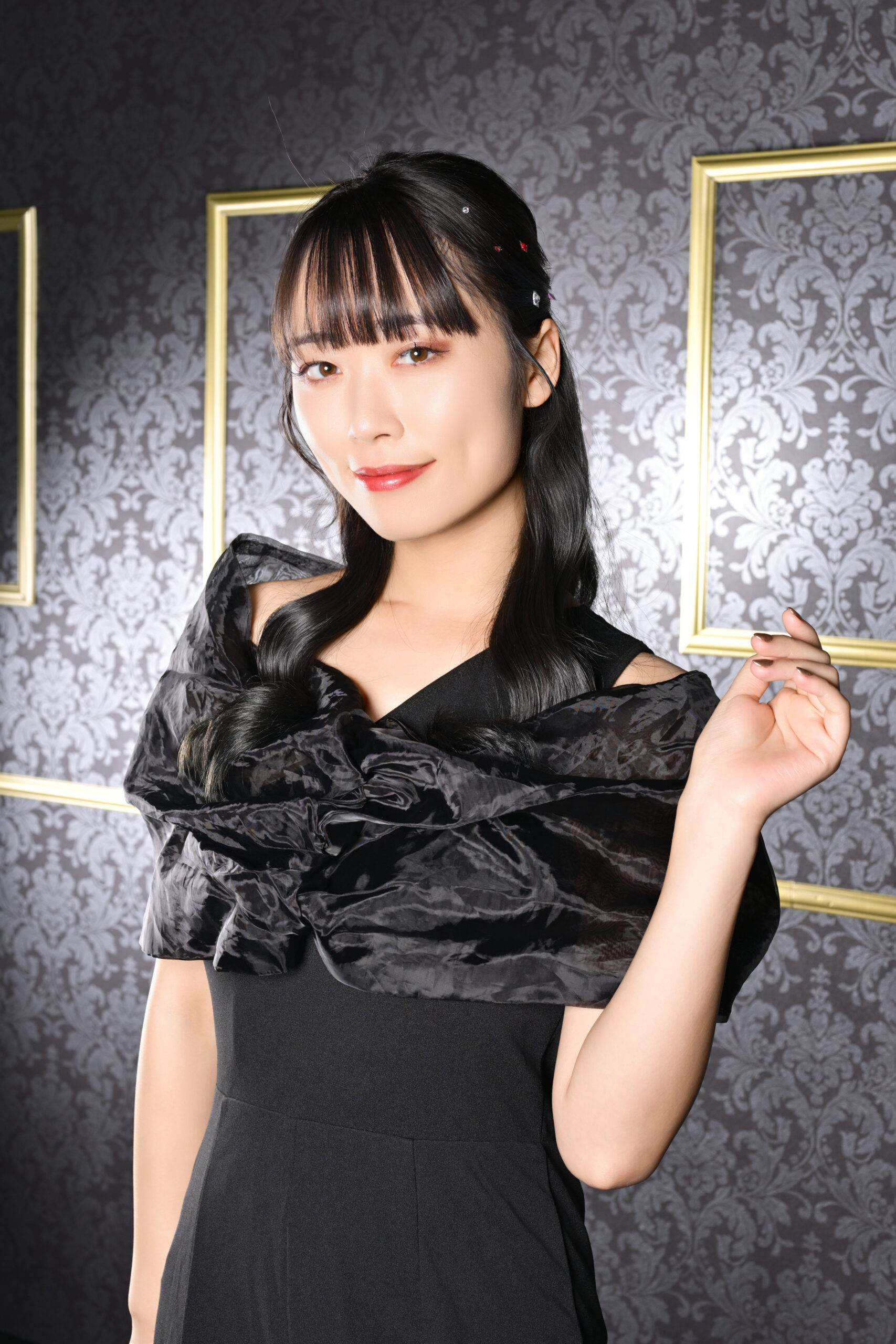 黒ドレスのダークエレガントなナイトワーク宣材写真